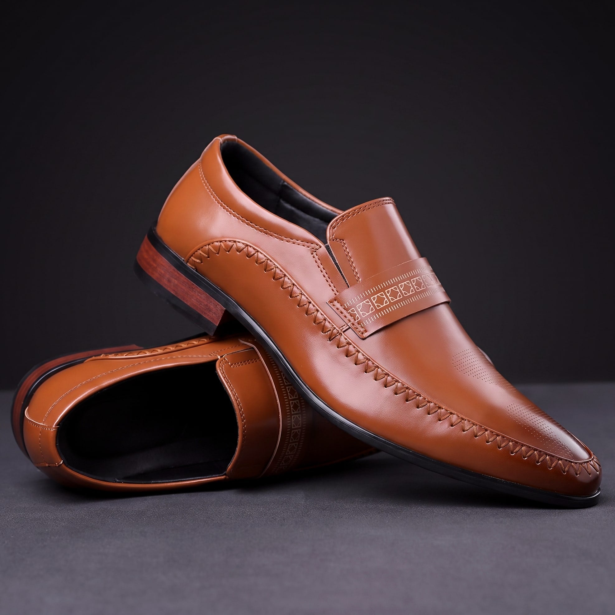 Ostuni Whipstitch Loafer