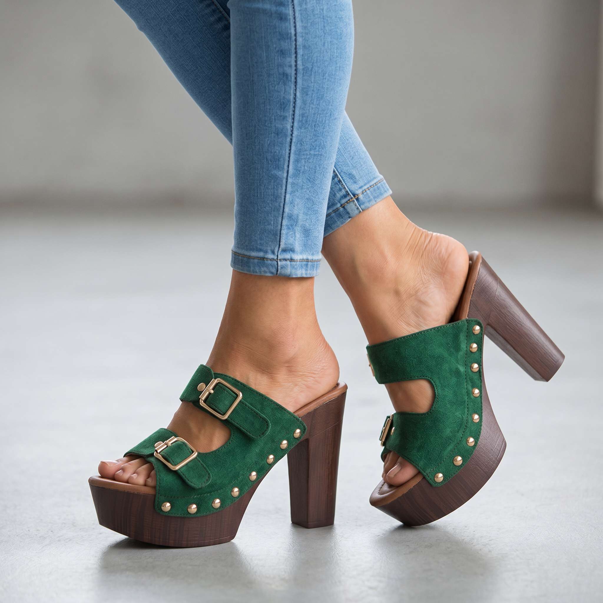 Carlotta Heel