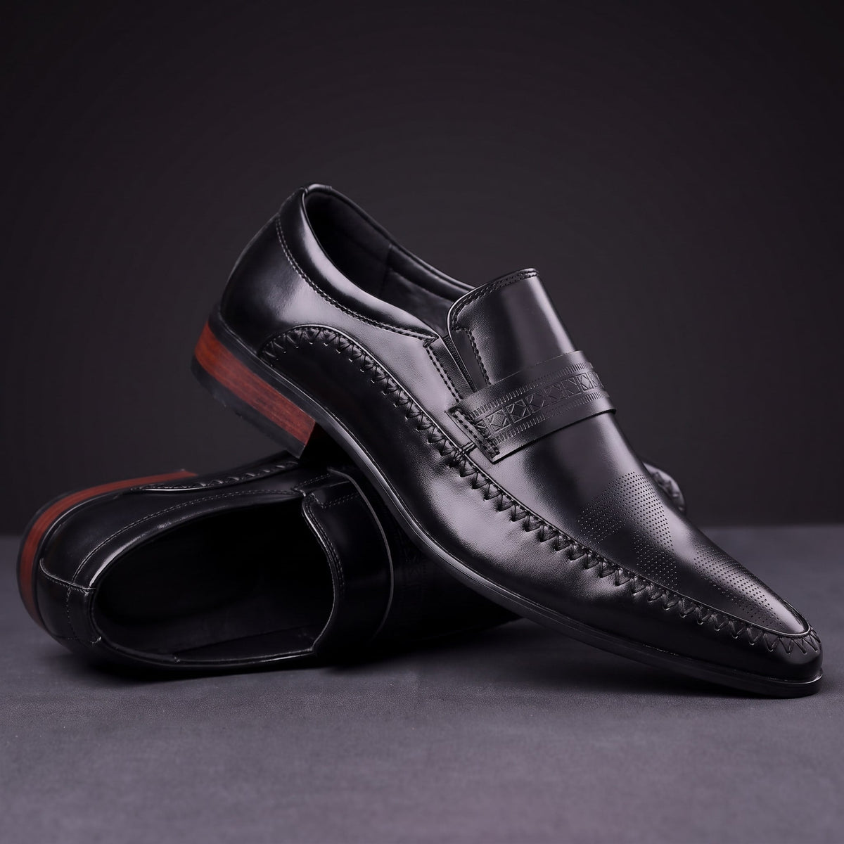 Ostuni Whipstitch Loafer