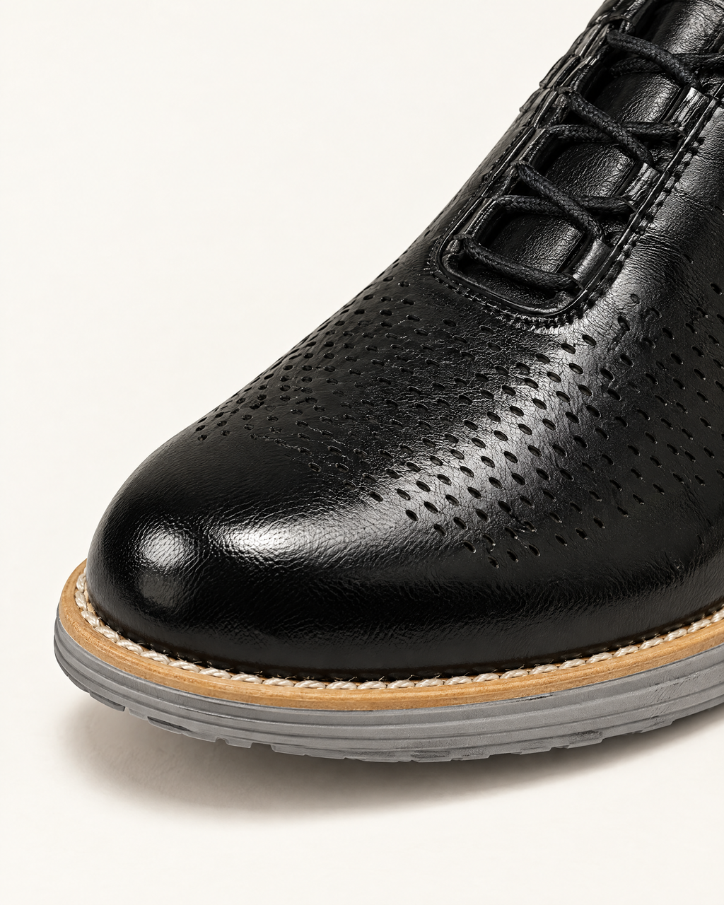 The Padova in Black, leather detail