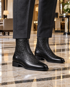 The Alba in Black - VIA NOVA