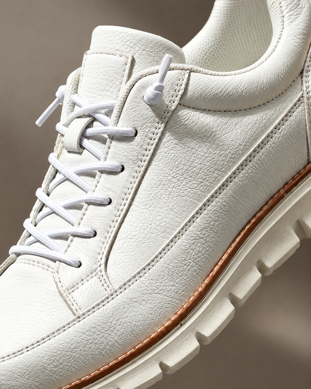The Garda in White - VIA NOVA