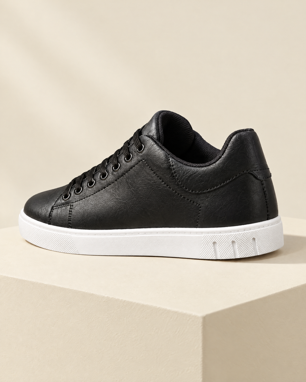 The Stresa in Black - VIA NOVA
