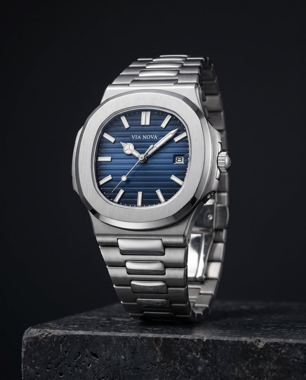 The Cernobbio Steel Watch - Packshot - Blue